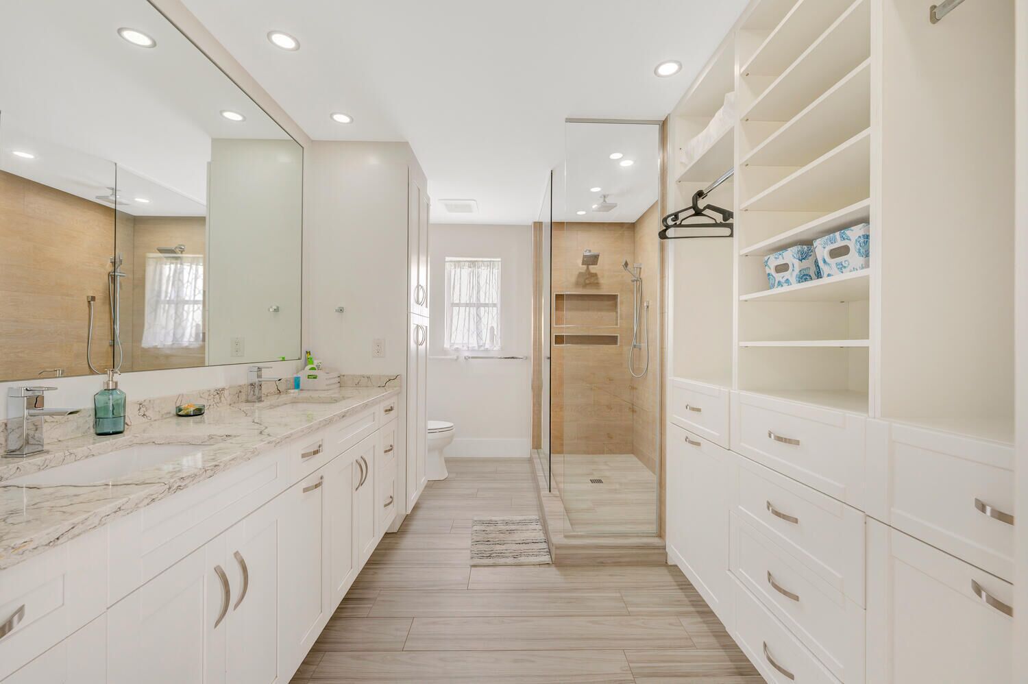Shower, towels