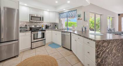 Island Getaway - Gorgeous coastal home!