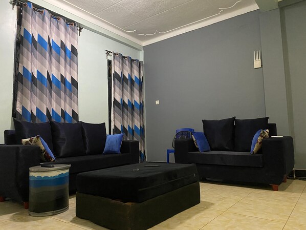 Living area - Serene Home (Kampala)