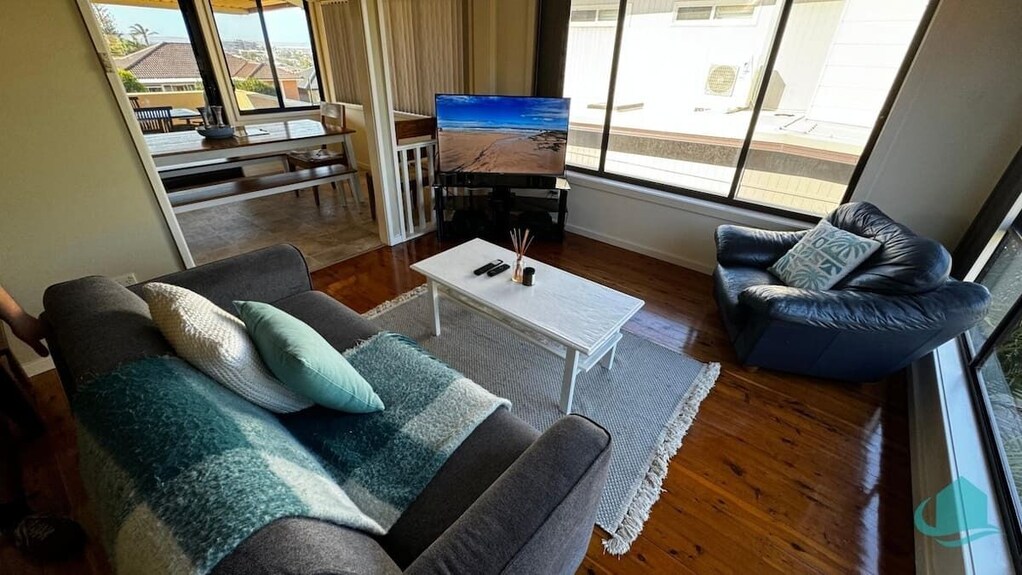 Rosies Family Spa Retreat - Dogs On Request - Newcastle