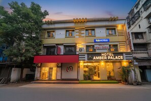 Exterior - FabHotel Amber Edition (Mumbai)