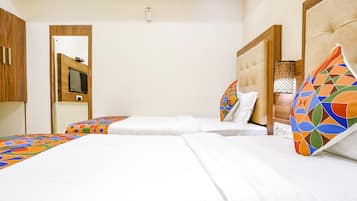 Egyptian cotton sheets, premium bedding, in-room safe, free WiFi