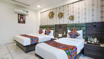 Egyptian cotton sheets, premium bedding, in-room safe, free WiFi