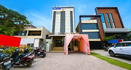 Fabhotel Billionaire Inn