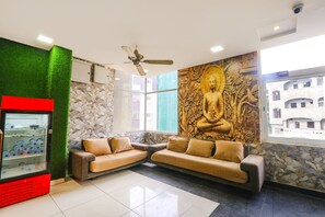 Lobby sitting area - FabHotel Galaxy Suites (Hyderabad)