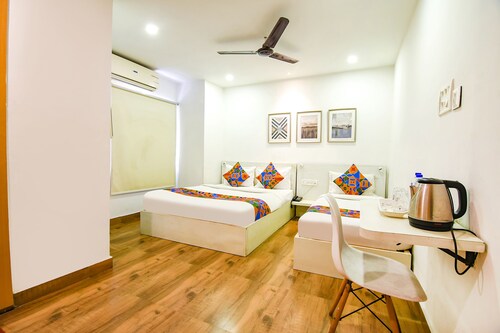 Fabhotel Globe Express