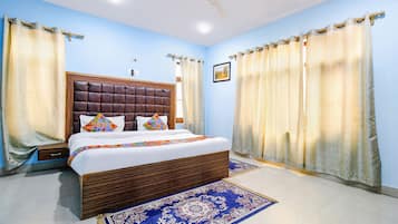 Premium Room | Egyptian cotton sheets, premium bedding, in-room safe, free WiFi