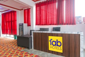 Reception - Fabhotel Grand Jvi Resort (Faizabad)