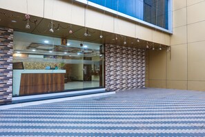 Property entrance - Fabhotel Heritage I (Durg)