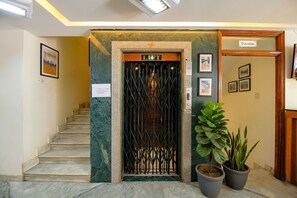 Elevator - Fabhotel Kamla Regency (Bhopal)