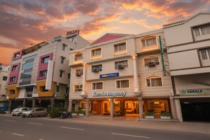 Property entrance - Fabhotel Kamla Regency (Bhopal)