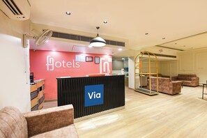 Reception - FabHotel La Serene NFC (New Delhi)