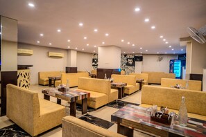 Restaurant - Fabhotel Polovictory Palace (Jaipur)