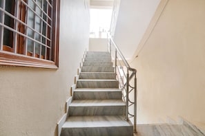 Lobby - Fabhotel Prestige Castle (Hyderabad)