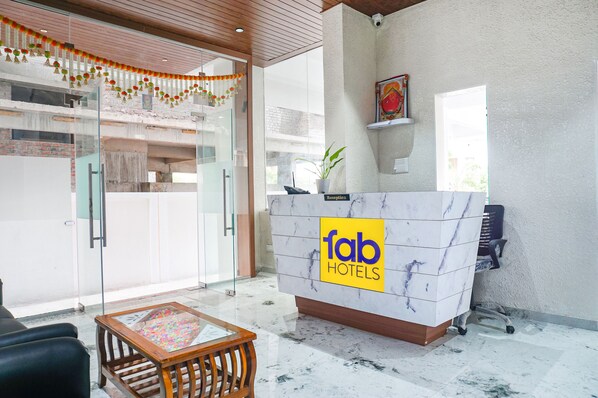 Reception - Fabhotel Prime Athiti Delight Stay (Pune)
