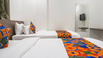 Egyptian cotton sheets, premium bedding, in-room safe, free WiFi