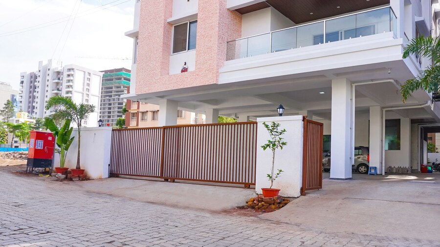 Fabhotel Prime Athiti Delight Stay