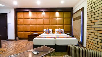 Egyptian cotton sheets, premium bedding, in-room safe, free WiFi