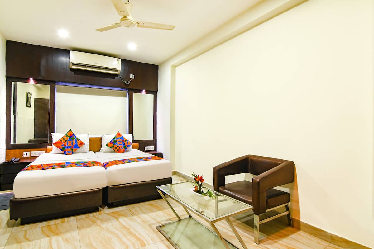 Egyptian cotton sheets, premium bedding, in-room safe, free WiFi