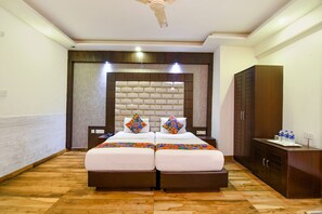 Egyptian cotton sheets, premium bedding, in-room safe, free WiFi - FabHotel Prime Goodwill (Kolkata)