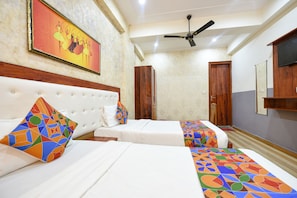 Egyptian cotton sheets, premium bedding, in-room safe, free WiFi - Fabhotel Prime The Dms Residency (Greater Noida)