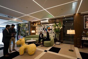 Lobby sitting area - Oriva Vinflora Residency (Hyderabad)