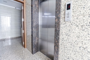 Lift - Fabhotel Sathya Comforts (Bengaluru)
