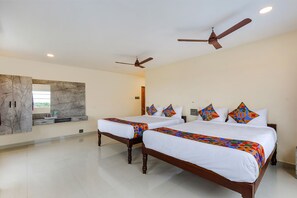 Egyptian cotton sheets, premium bedding, in-room safe, free WiFi - Fabhotel Sun Lux Grand Residency (Vanur)