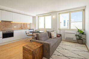 TV - Azul Downtown Apartments - Sé Velha (Coimbra)