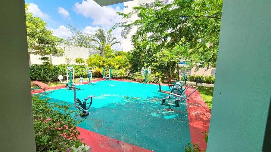 Con piscina a 10 minutos del aeropuerto