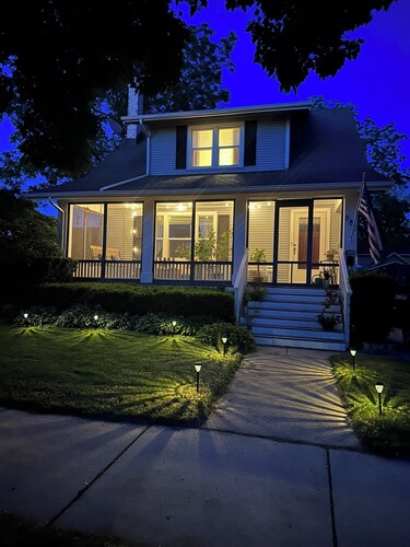 Charming, comfortable home in the heart of Oshkosh, WI for EAA Week