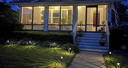 Charming, comfortable home in the heart of Oshkosh, WI for EAA Week