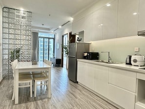 Family Apartment, 1 Double Bed, City View | Living area - Landmark 81 Luxury - SaigonHomes (Ho Chi Minh City)
