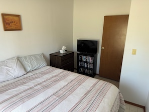 3 bedrooms, free WiFi, bed sheets