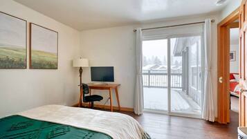 2 habitaciones, tabla de planchar con plancha, wifi y ropa de cama