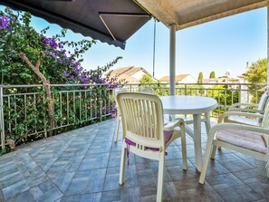 Outdoor dining - Maldini by Interhome (Zadar/Sukošan)