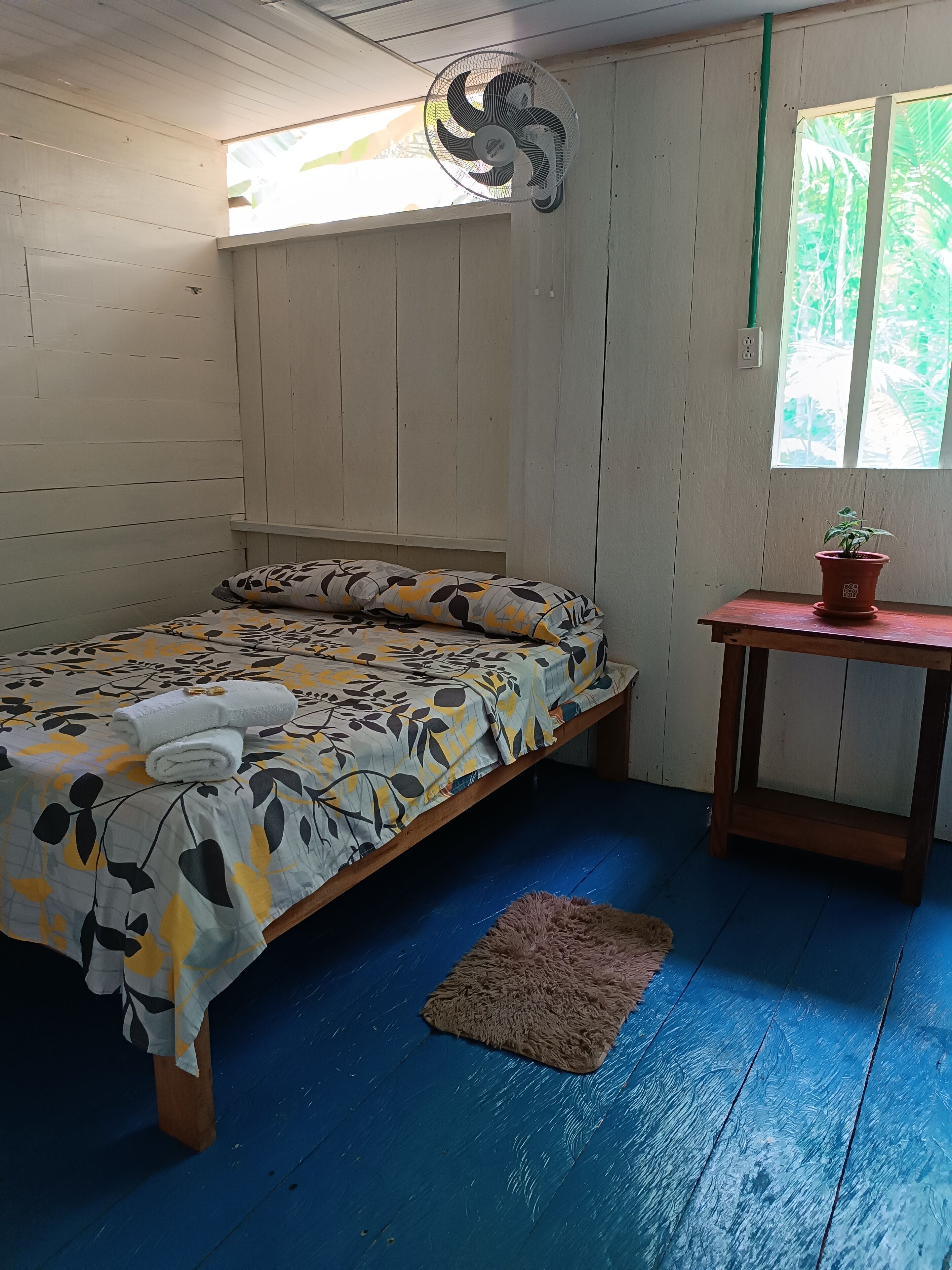 5 makuuhuonetta, silitysrauta/-lauta, Wi-Fi, vuodevaatteet