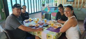 Dining - Casa Hotel Rodeadas de la Naturaleza y Voses Silvestre, Amaneces con Aves , 🙉 (Puerto Narino)