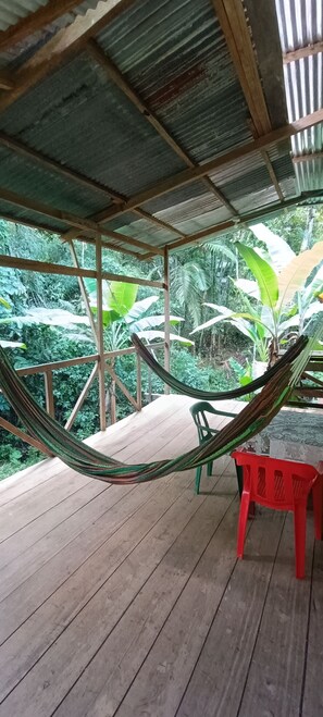Terrace/patio - Casa Hotel Rodeadas de la Naturaleza y Voses Silvestre, Amaneces con Aves , 🙉 (Puerto Narino)