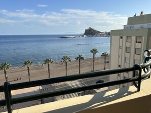 Property grounds - DELICIAS PLAYA, beachfront with parking included (Aguilas)