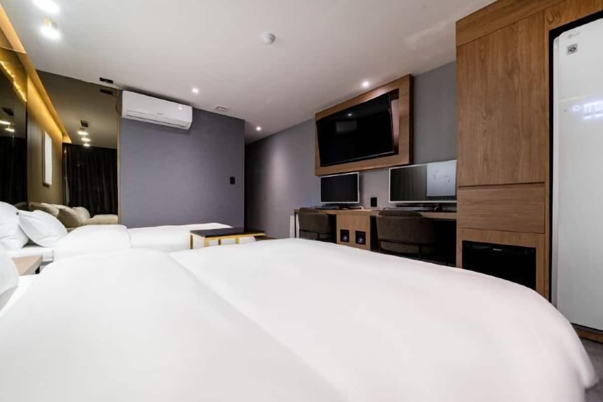 1 Schlafzimmer, individuell dekoriert, individuell eingerichtet