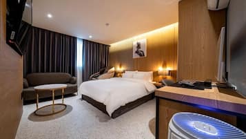 Superior Double Room | Individually decorated, individually furnished, free WiFi, bed sheets