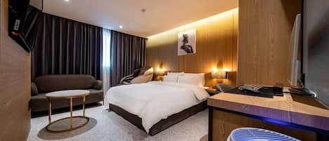 Superior Double Room | 1 bedroom, individually decorated, individually furnished, free WiFi