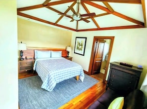 3 bedrooms, iron/ironing board, WiFi, bed sheets - Mountain View house, 15min. SJO Airport (Desamparados)