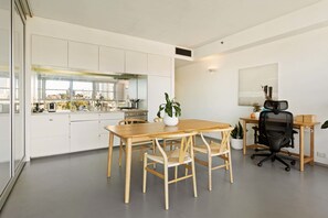 House - Sun Drenched Apartment in Darlinghurst (Darlinghurst)