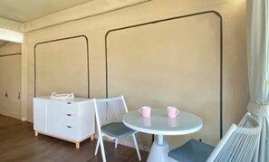 In-room dining - Magnetic Glamping (Nelly Bay)