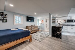 3 chambres, fer et planche à repasser, Wi-Fi, draps fournis