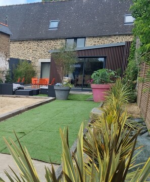 Terrace/patio - Gîte de la Rance Havre de Paix Situé à Proximité des Bords de Rance à La Hisse (saint samson sur rance)