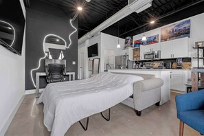 Room - NEW Studio Sleeps 4 - 7 mins to Dwtn! (Nashville)