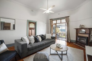 Smart TV - "Oceanfront Oasis: A Tranquil Retreat Steps from the Sea! (Henley Beach South)